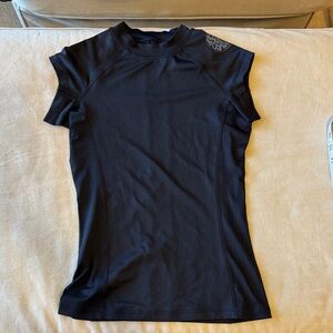 Rip Curl Black Capped Sleeve Rash Guard Small